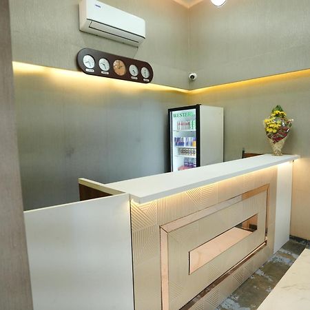 Hotel 6 Seasons, Koregoan Park, Pune Eksteriør bilde