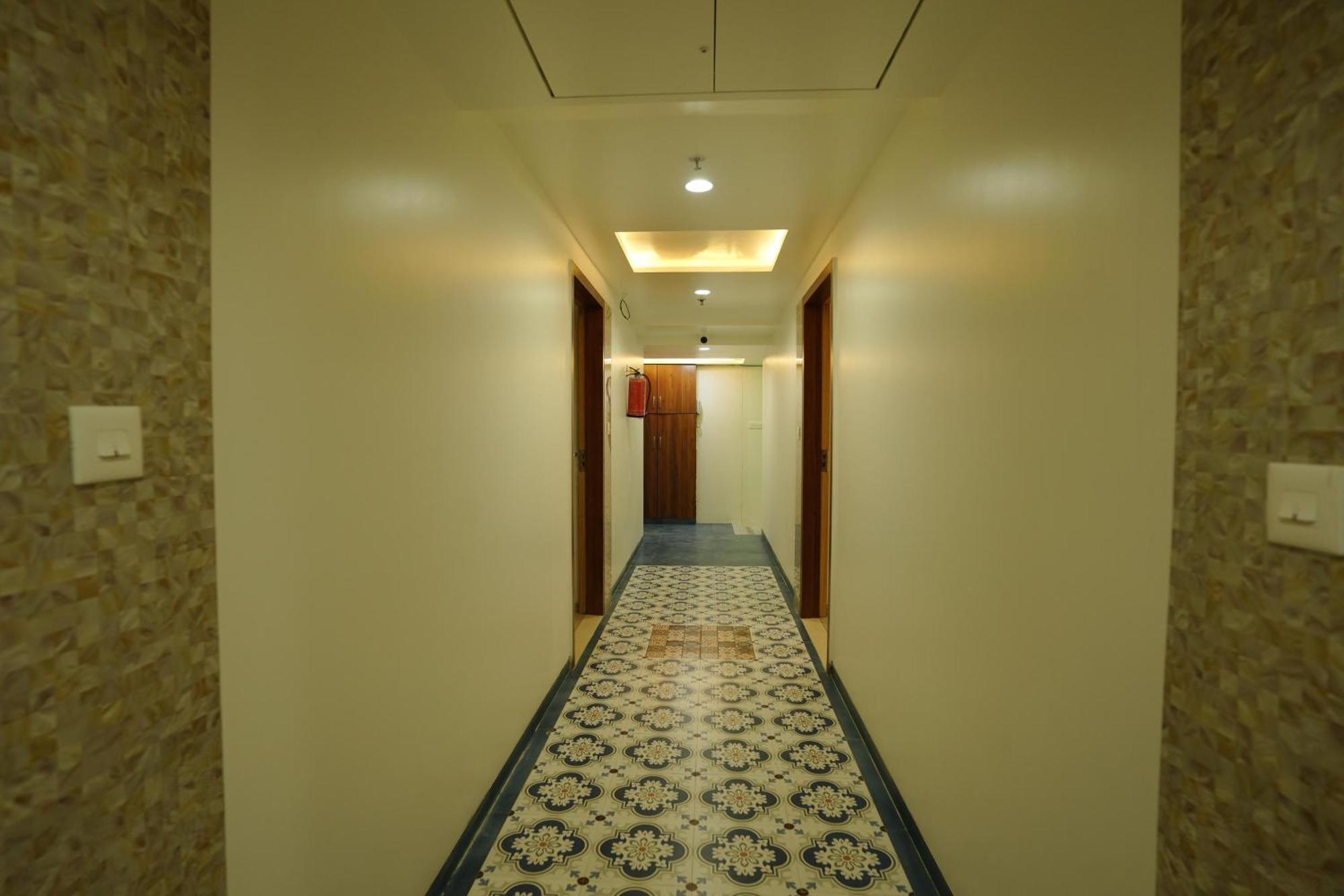 Hotel 6 Seasons, Koregoan Park, Pune Eksteriør bilde